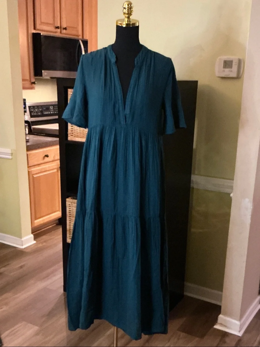 Relaxed V-Neck Teal Tiered Maxi Dress - Women - Picture 1 of 1